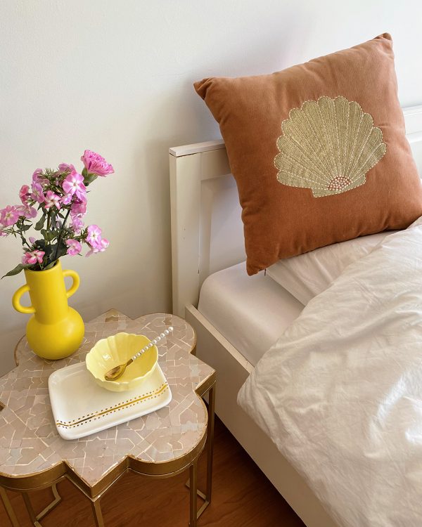 Velvet Cushion Seashell