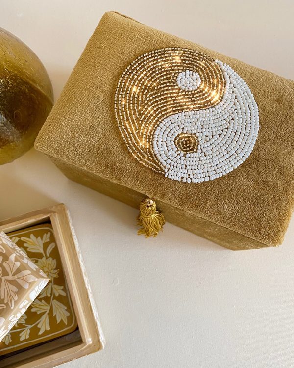 Yin Yang Velvet Box