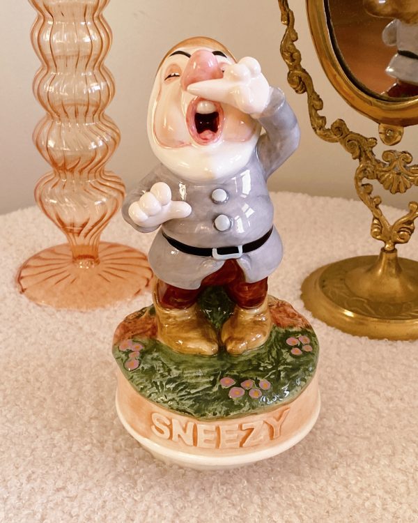 Vintage Snow White Sneezy Dwarf Disney Music Box