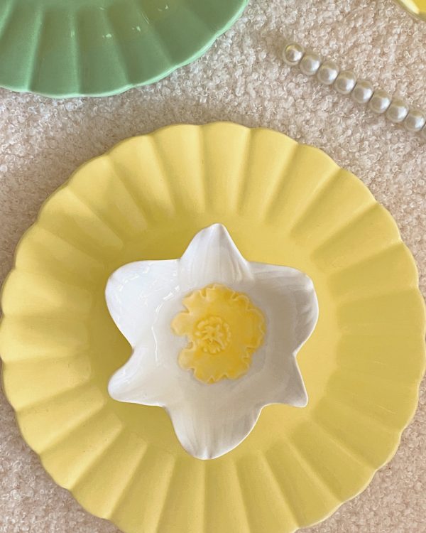 Ceramic Vanilla Flower Bowl Petite