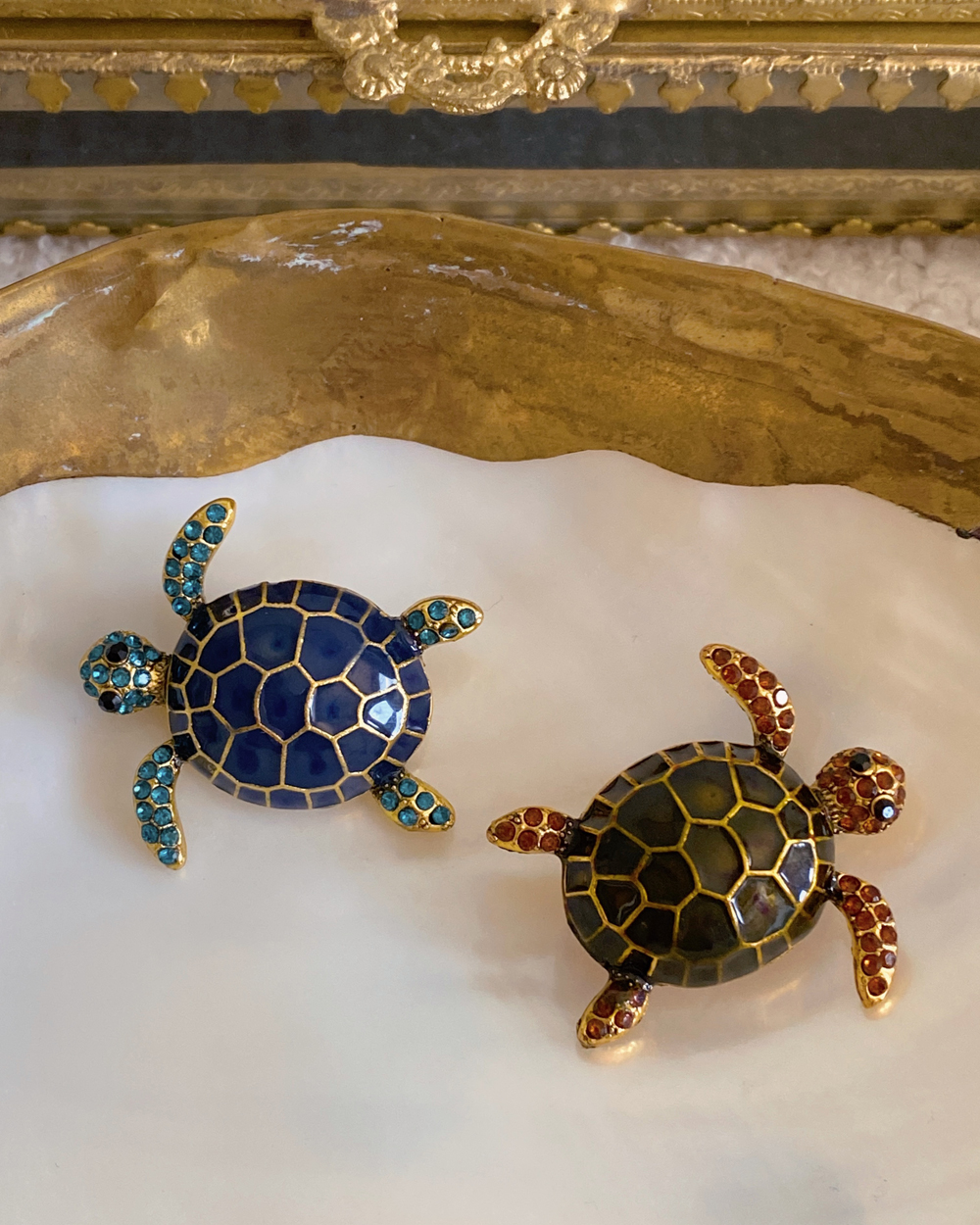 Ocean Turtle Brooch