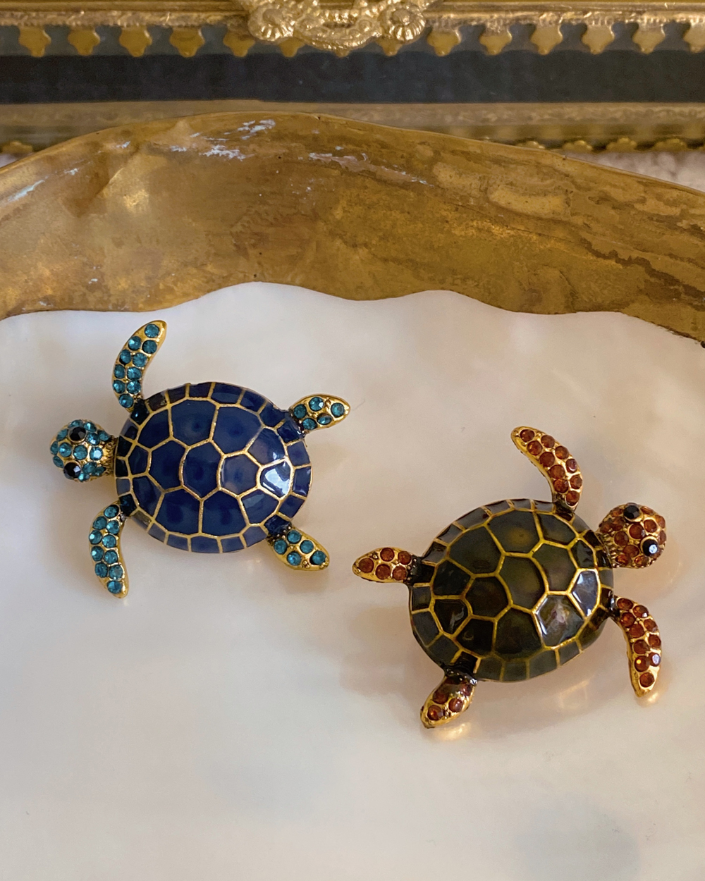 Ocean Turtle Brooch