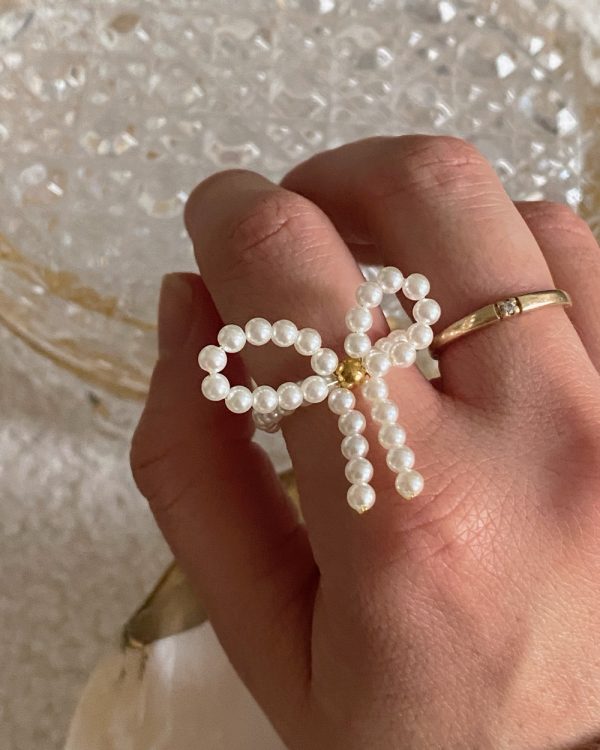 Pearly Bow Ring