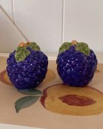 Vintage Grape Cluster Salt Pepper Shaker Set