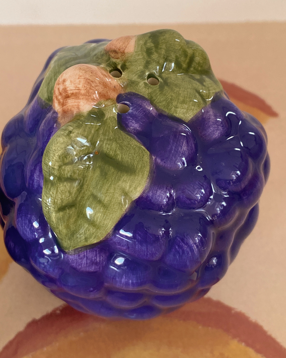 Vintage Grape Cluster Salt Pepper Shaker Set