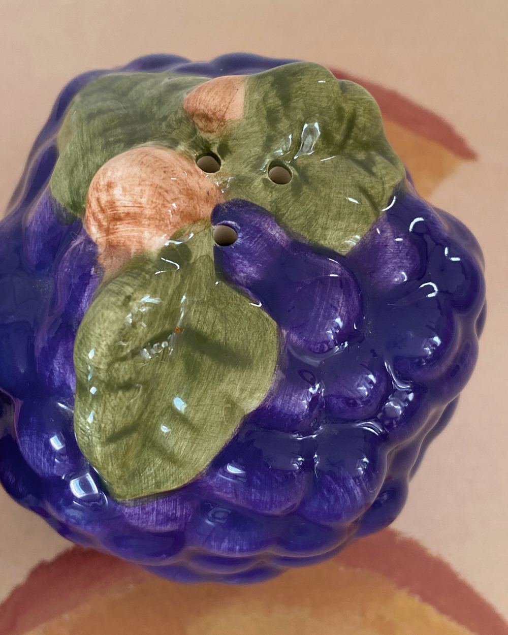 Vintage Grape Cluster Salt Pepper Shaker Set