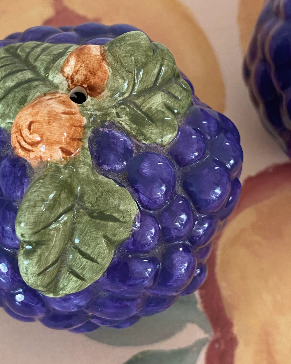 Vintage Grape Cluster Salt Pepper Shaker Set