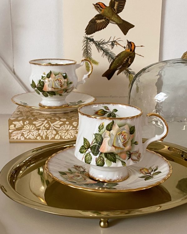 Vintage Elizabethan Yellow Rose Gilded Cup Saucer Set