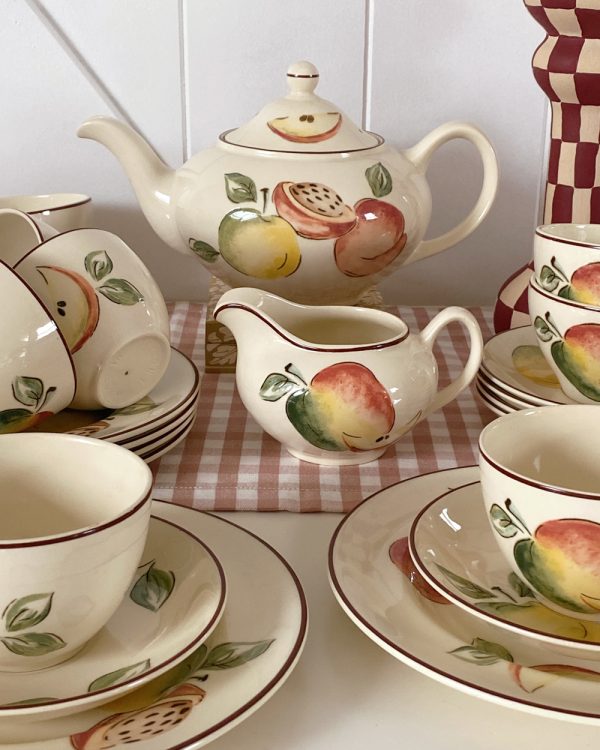 Vintage Wood & Sons Apple Peach Cottage Tea Set